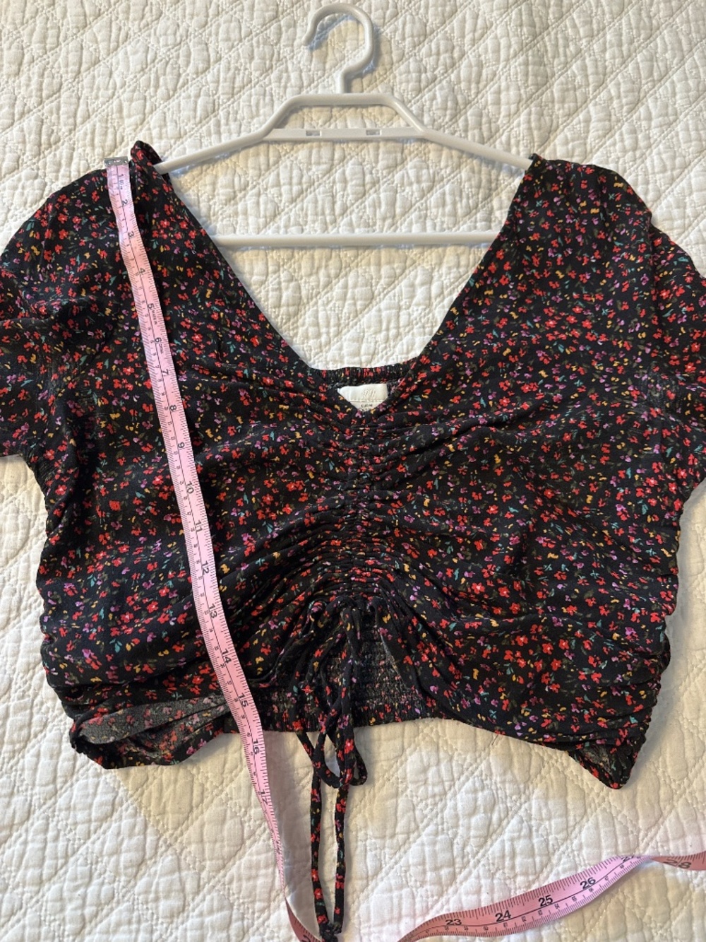 ✨ 3 for $30 ✨ H&M Top - Picture 3 of 3